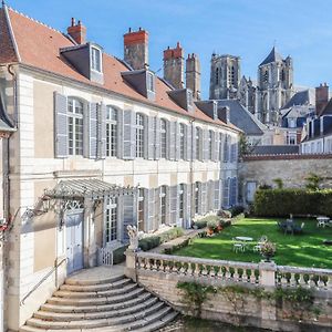 L'Hotel De Panette, Un Exceptionnel Chateau En Coeur De Ville